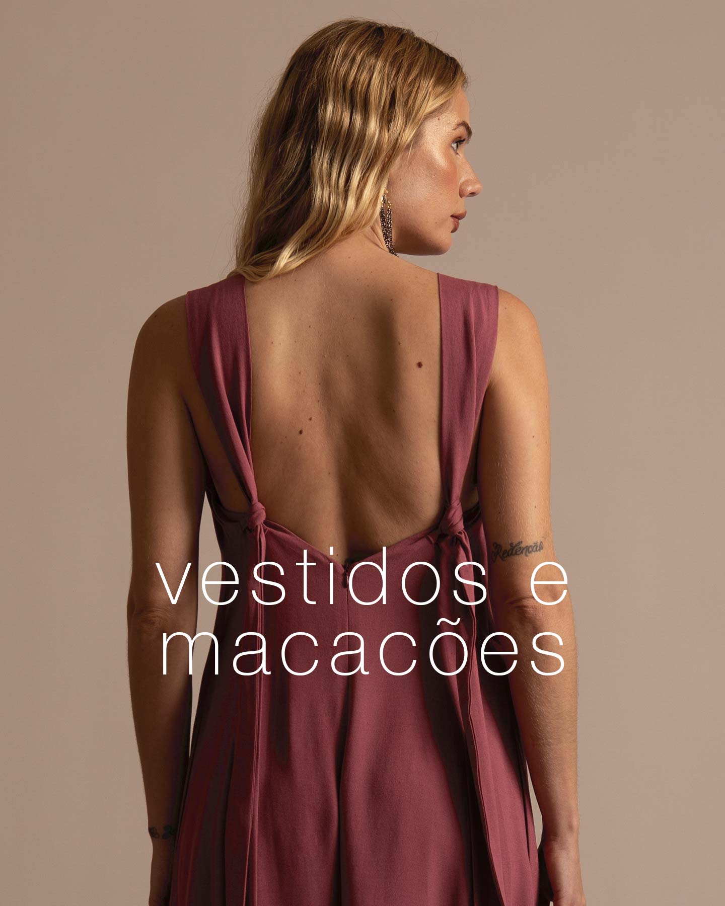 Vestidos e Macacões