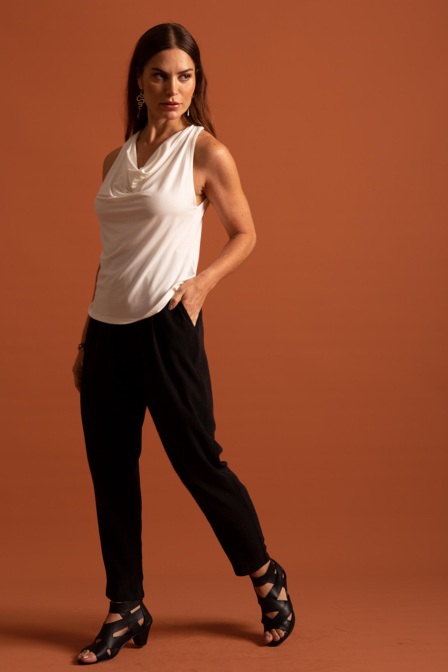 Blusa decote degagê